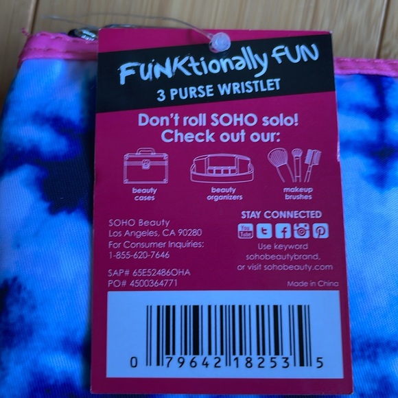 SOHO Beauty 3 purse wristlet makeup bag purse NWT - Picture 2 of 8